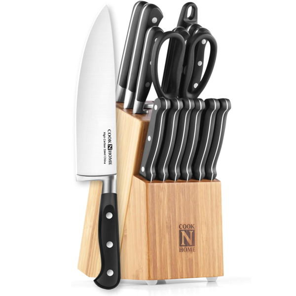 Knife set with steak knives